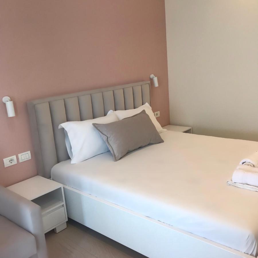 Emily'S Hotel Химара Экстерьер фото
