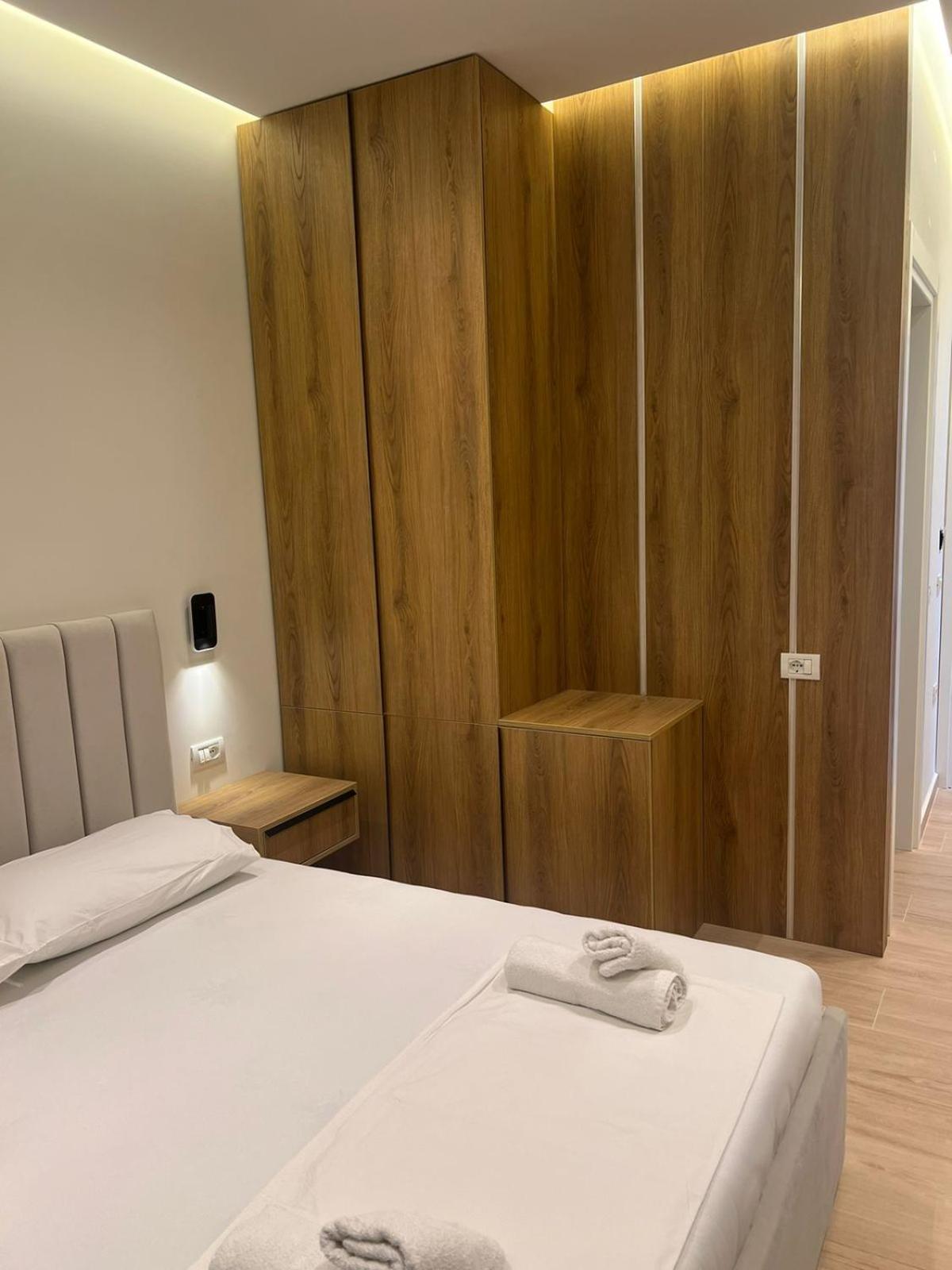 Emily'S Hotel Химара Экстерьер фото