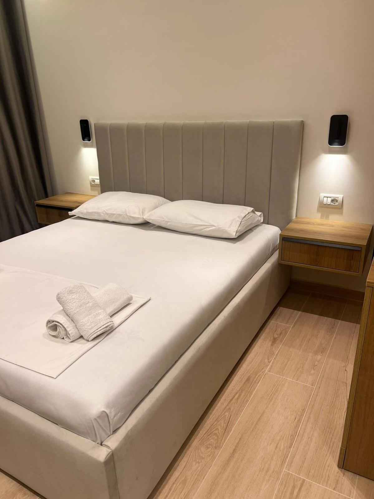 Emily'S Hotel Химара Экстерьер фото