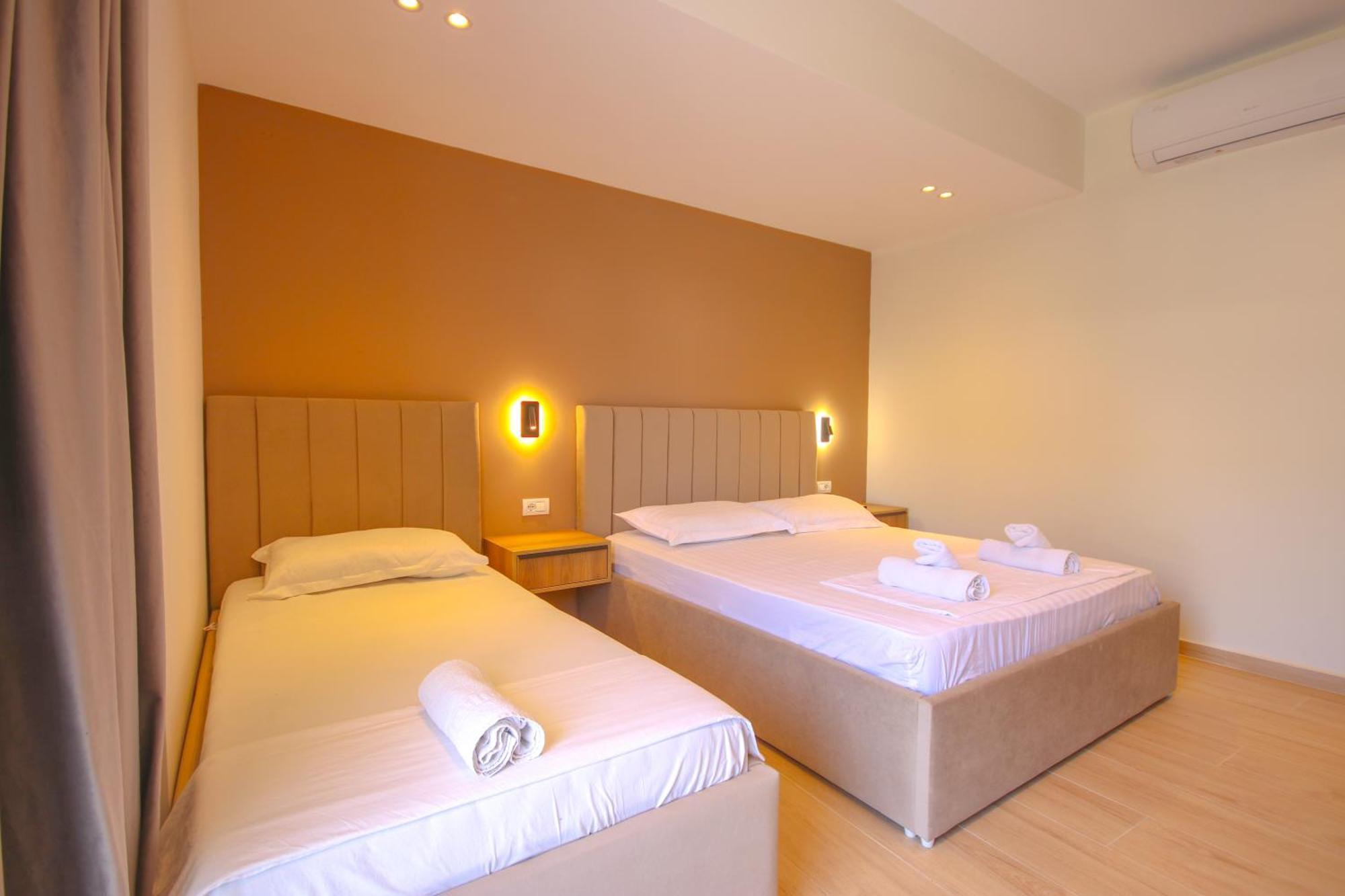 Emily'S Hotel Химара Экстерьер фото