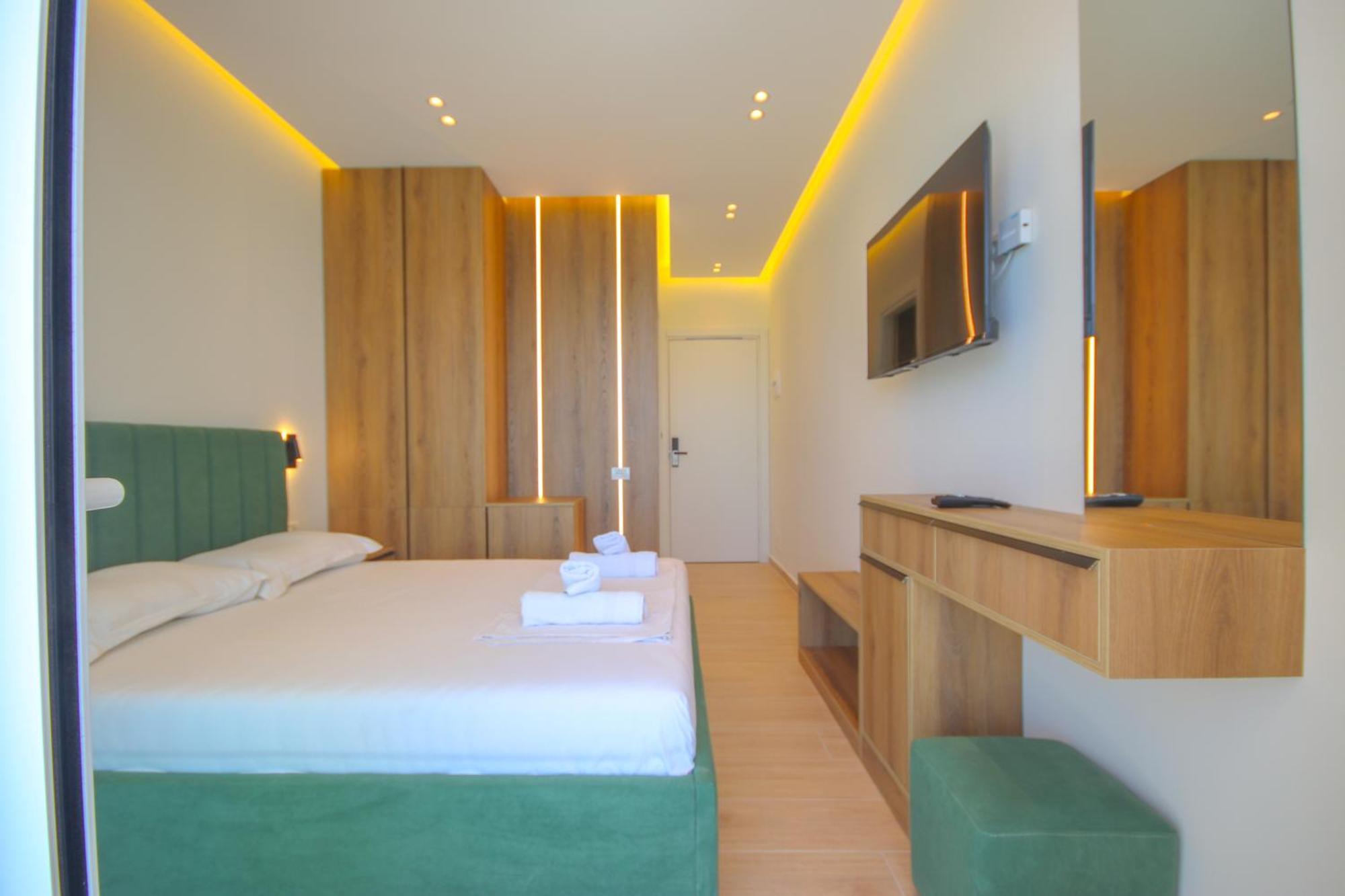 Emily'S Hotel Химара Экстерьер фото