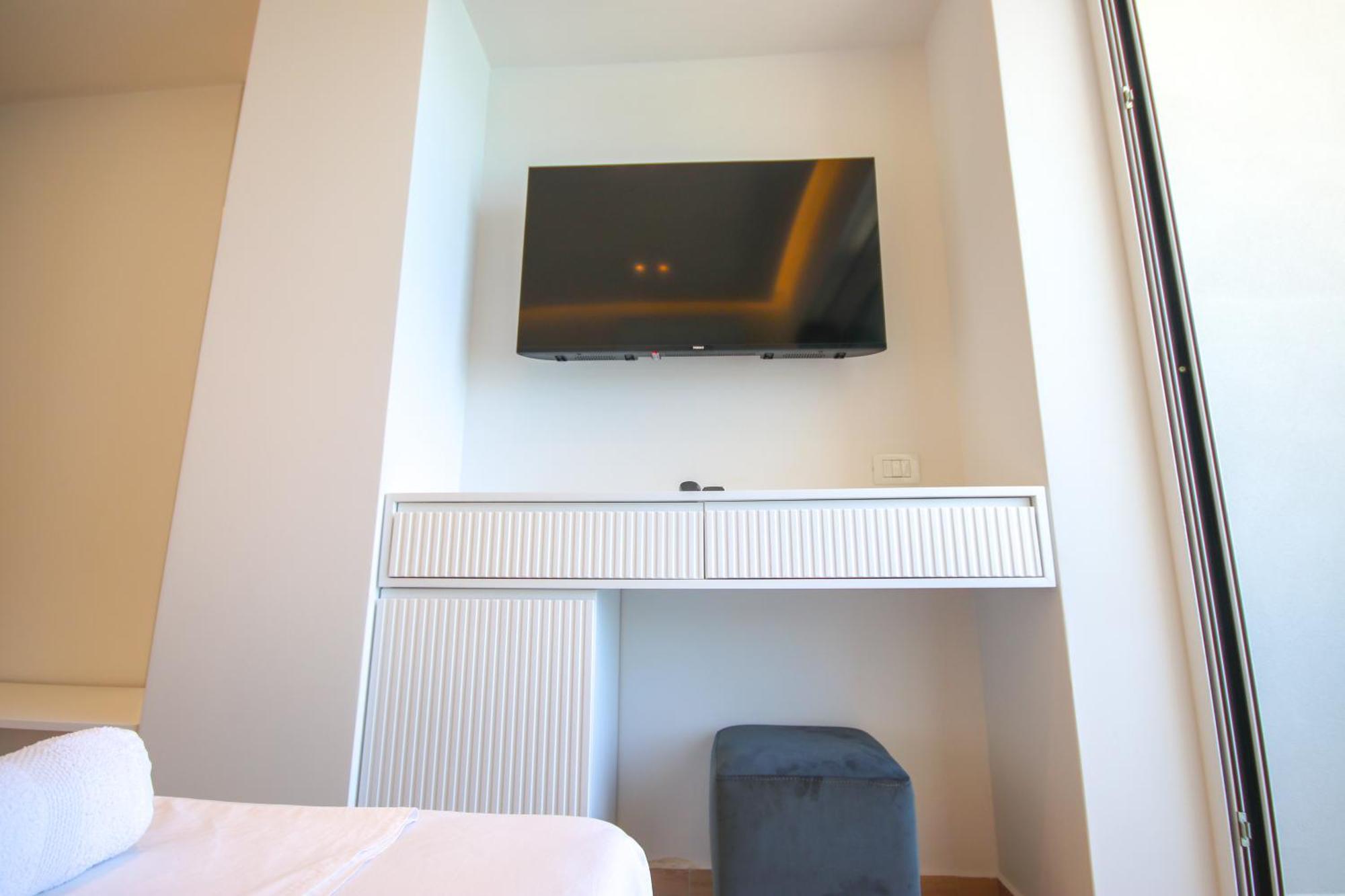 Emily'S Hotel Химара Экстерьер фото